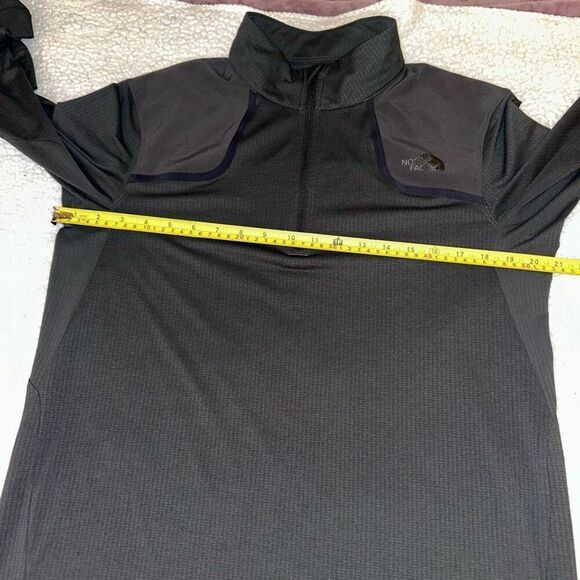 North Face Men’s Charcoal Black Quarter Zip Size Medium NWOT - Picture 7 of 10